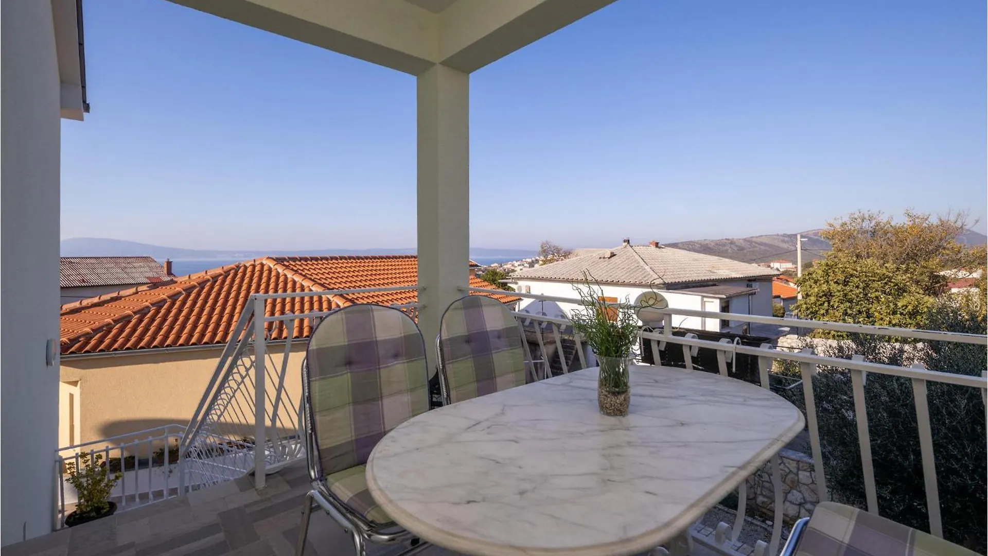Amazing Apartment In Novi Vinodolski With Wifi