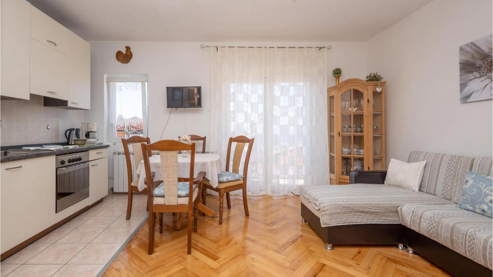 Amazing Apartment In Novi Vinodolski With Wifi